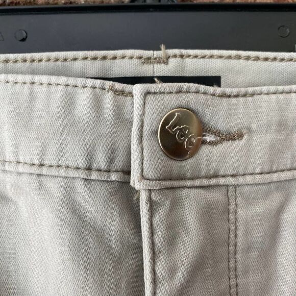 Lee Instantly Slims Straight Leg Relaxed Fit High Rise Jean Size 14 - Picture 6 of 14